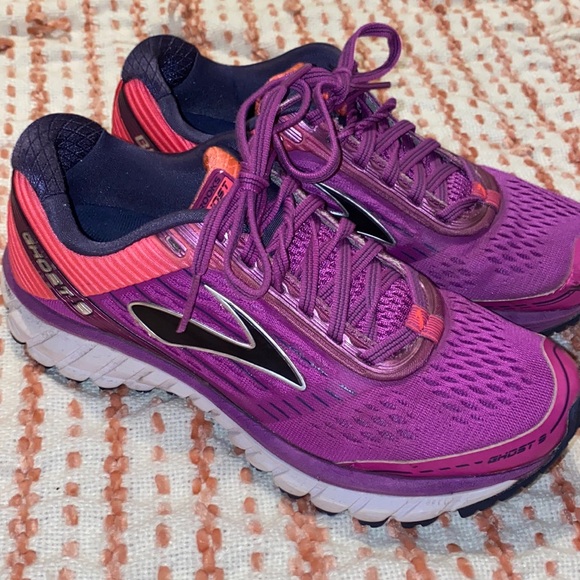 Brooks Shoes - Brooks Ghost 9 Athletic Shoes Sz 7 medium sneakers